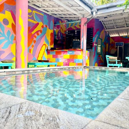 Cycling Backpacker Hostel & Cafe ウナワトゥナ エクステリア 写真