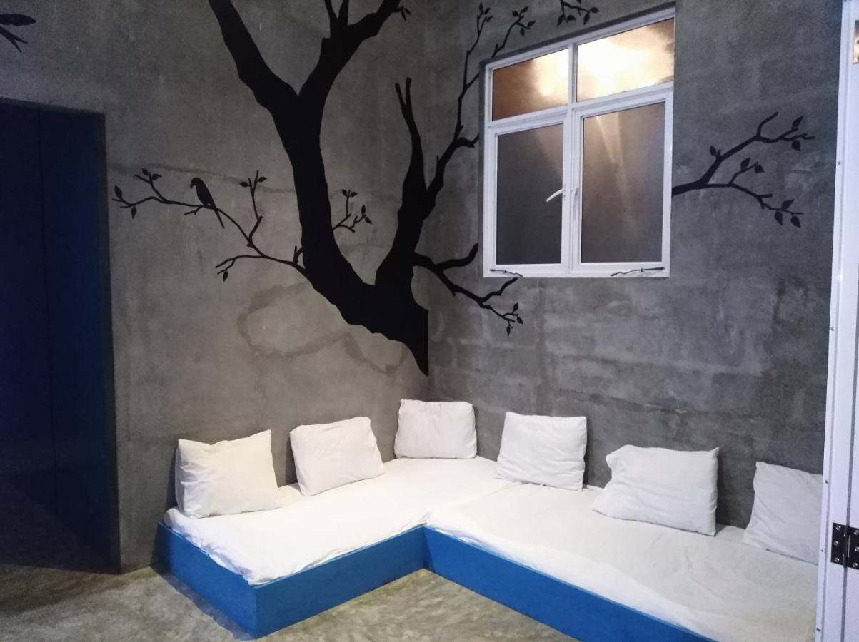 Cycling Backpacker Hostel & Cafe ウナワトゥナ エクステリア 写真