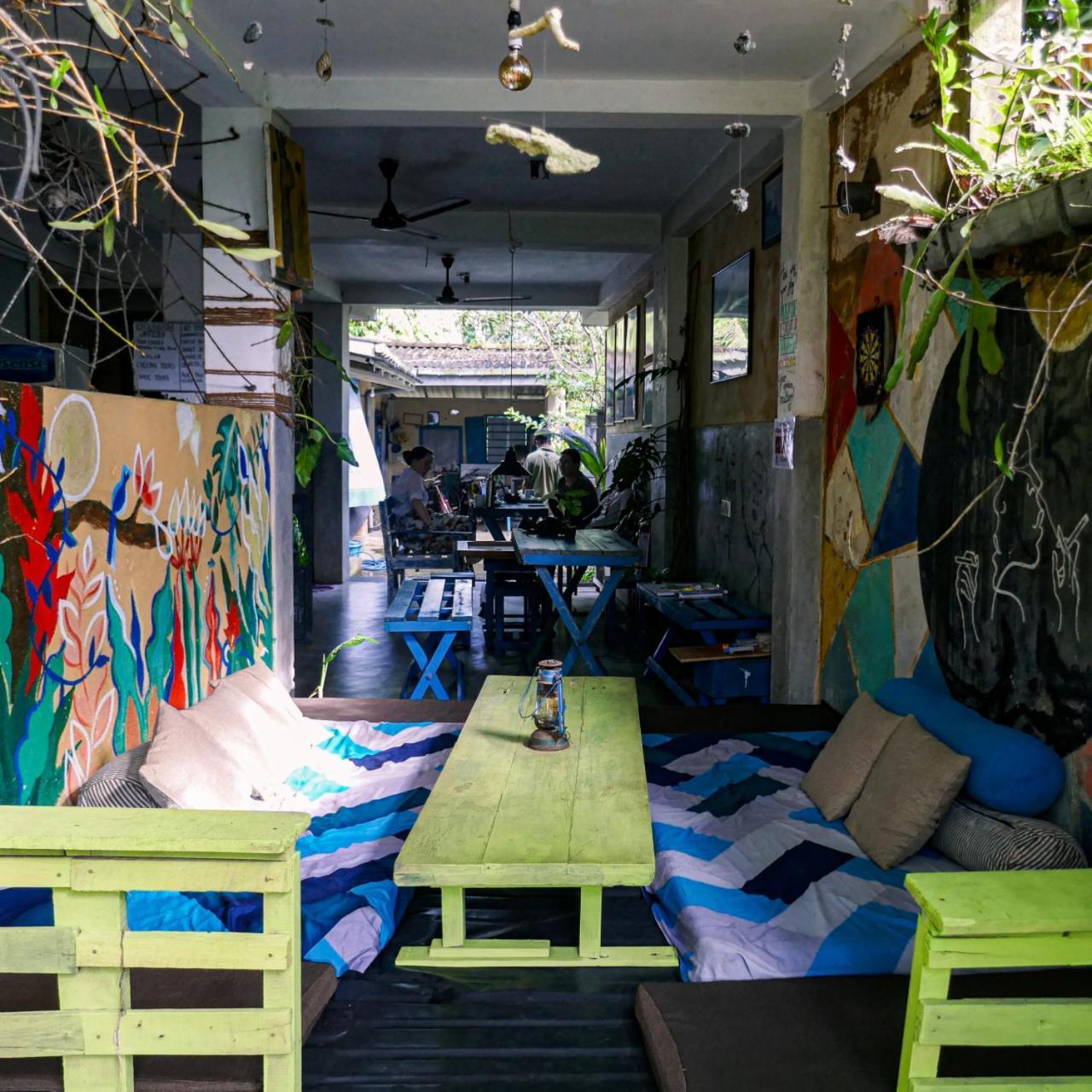 Cycling Backpacker Hostel & Cafe ウナワトゥナ エクステリア 写真