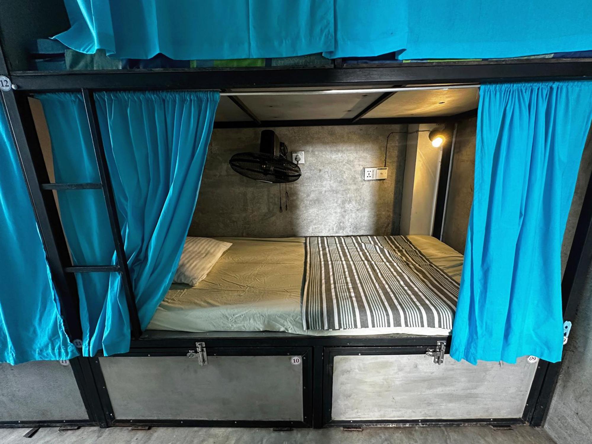 Cycling Backpacker Hostel & Cafe ウナワトゥナ エクステリア 写真