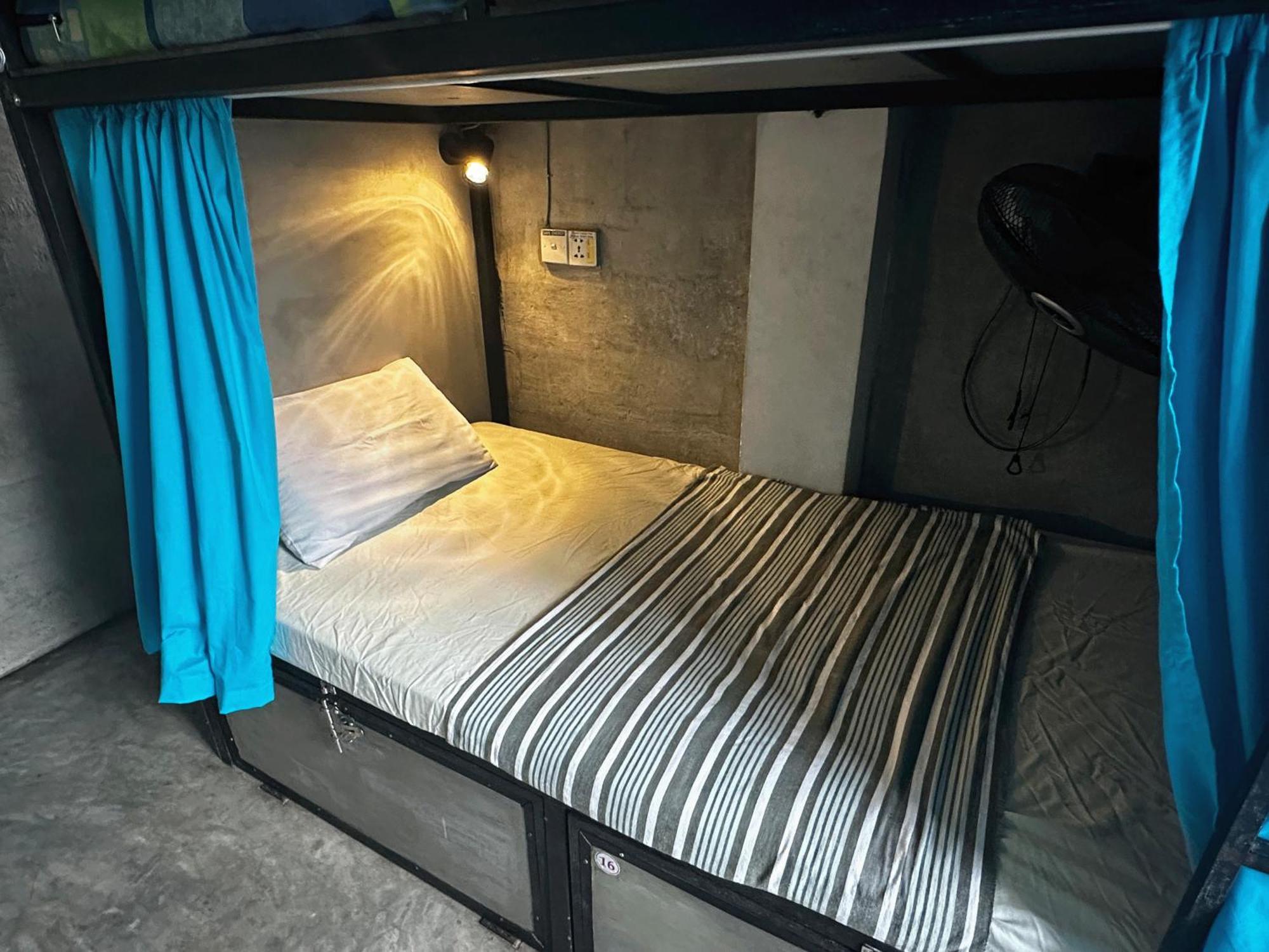 Cycling Backpacker Hostel & Cafe ウナワトゥナ エクステリア 写真
